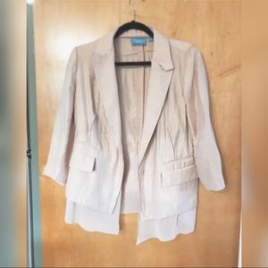 Beautiful Vera Wang Medium Light Pink Blazer